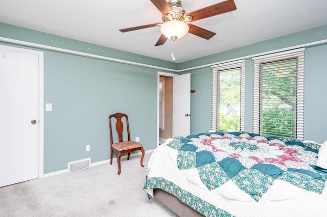 2474 W Country Club Drive S, Fargo, ND 58103