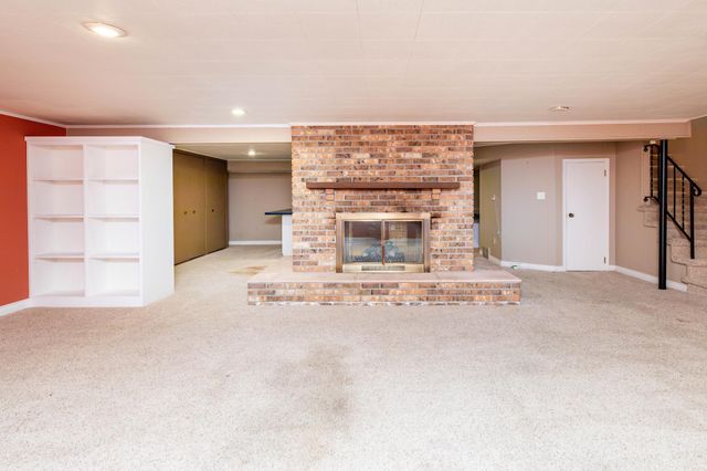 2474 W Country Club Drive S, Fargo, ND 58103