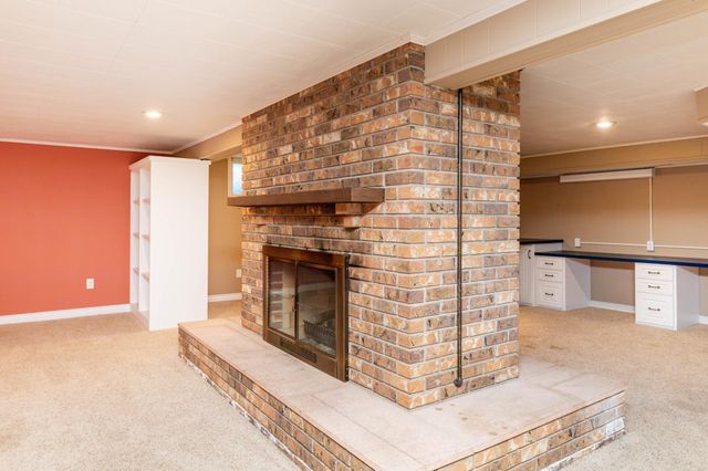 2474 W Country Club Drive S, Fargo, ND 58103