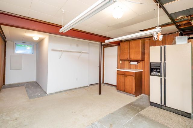 2474 W Country Club Drive S, Fargo, ND 58103