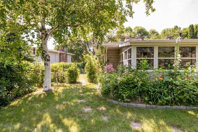 2474 W Country Club Drive S, Fargo, ND 58103
