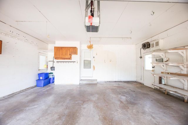 2474 W Country Club Drive S, Fargo, ND 58103