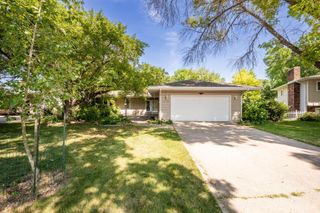 2474 W Country Club Drive S, Fargo, ND 58103