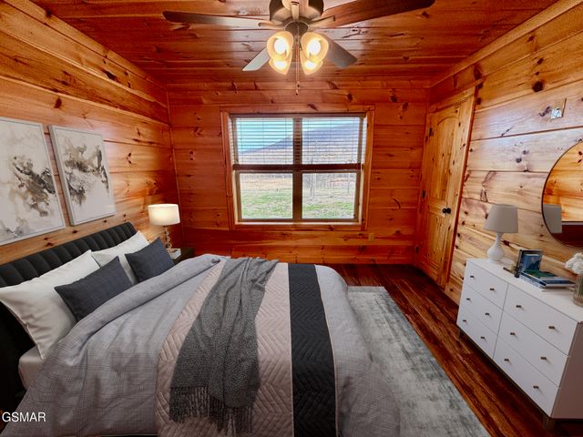 3863 Holders Grove Road, Cosby, TN 37722