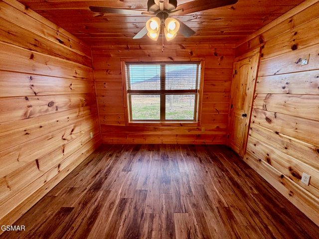 3863 Holders Grove Road, Cosby, TN 37722