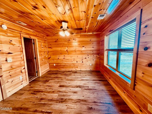 3863 Holders Grove Road, Cosby, TN 37722