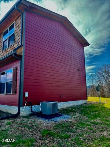 3863 Holders Grove Road, Cosby, TN 37722