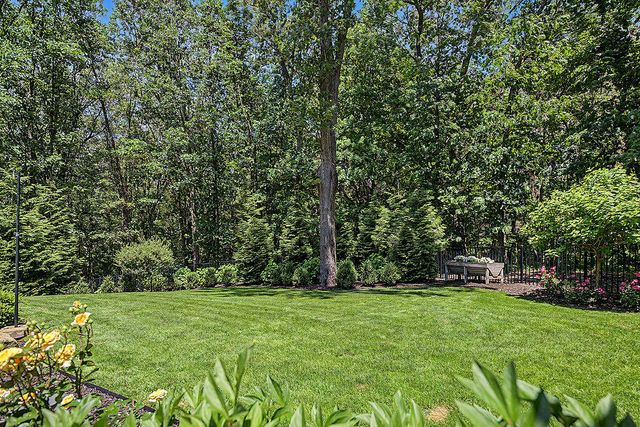 547 Roundtree Drive, Ada, MI 49301