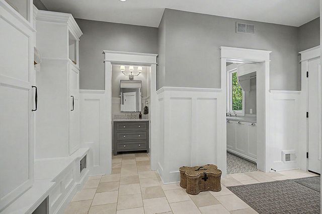 547 Roundtree Drive, Ada, MI 49301