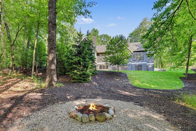 547 Roundtree Drive, Ada, MI 49301