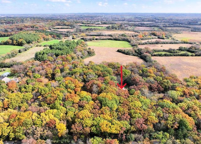 W286S4684 Woods ROAD, Waukesha, WI 53189