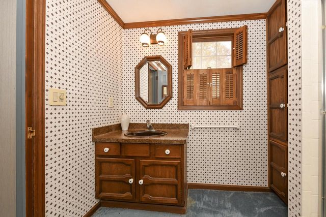 W286S4684 Woods ROAD, Waukesha, WI 53189