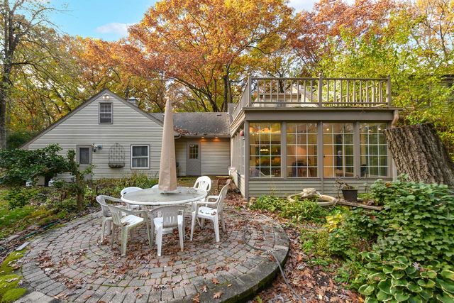 W286S4684 Woods ROAD, Waukesha, WI 53189