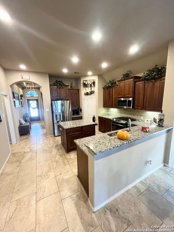 8714 White Crown, San Antonio, TX 78254