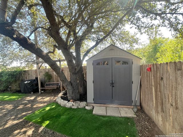 8714 White Crown, San Antonio, TX 78254