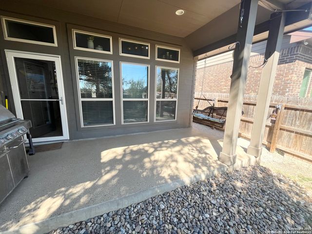 8714 White Crown, San Antonio, TX 78254