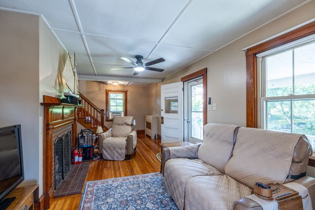 6 Hillcrest Rd, Beverly, MA 01915