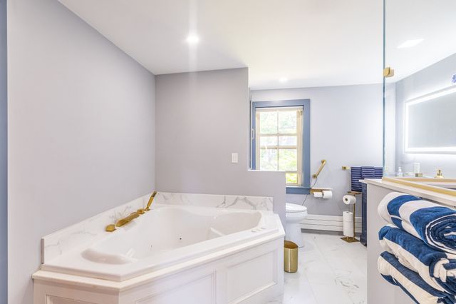 6 Hillcrest Rd, Beverly, MA 01915