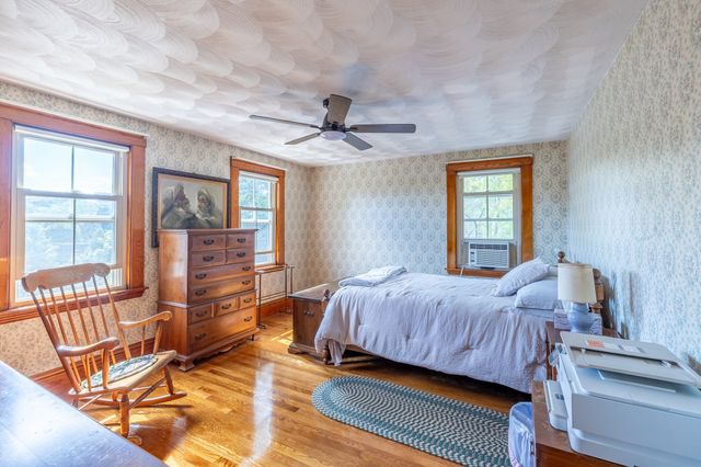 6 Hillcrest Rd, Beverly, MA 01915
