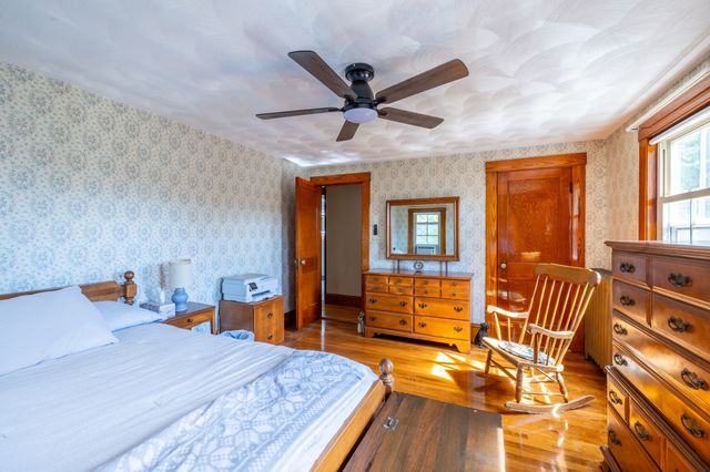 6 Hillcrest Rd, Beverly, MA 01915