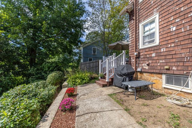 6 Hillcrest Rd, Beverly, MA 01915