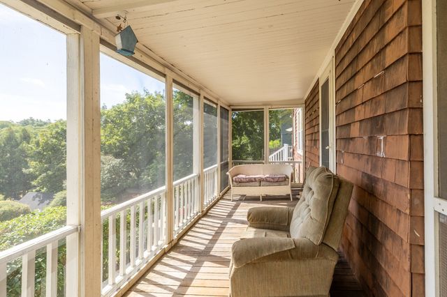 6 Hillcrest Rd, Beverly, MA 01915