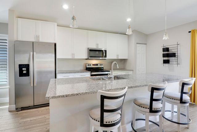 3121 Pinewood Avenue, West Palm Beach, FL 33407