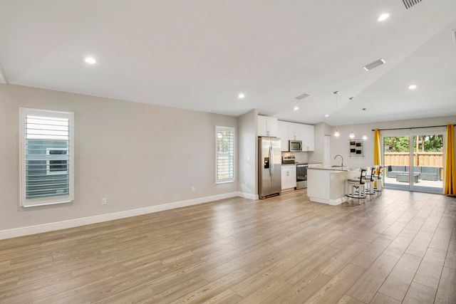 3121 Pinewood Avenue, West Palm Beach, FL 33407