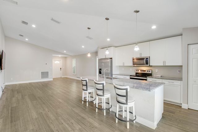3121 Pinewood Avenue, West Palm Beach, FL 33407