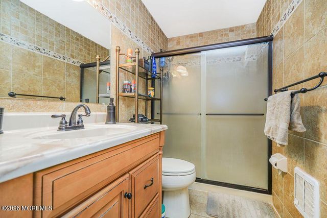 71 Patrick Henry Square A, Freehold, NJ 07728