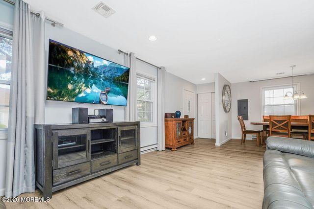 71 Patrick Henry Square A, Freehold, NJ 07728