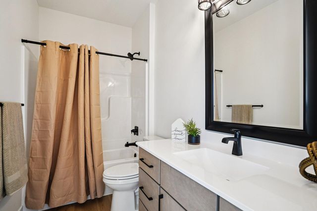 18866 Silo Court, Shafer, MN 55074