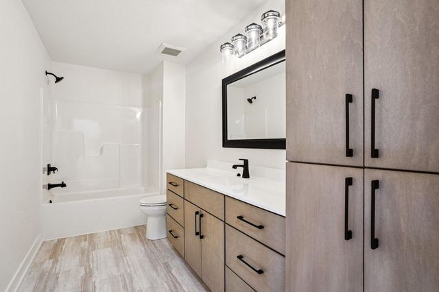 18866 Silo Court, Shafer, MN 55074