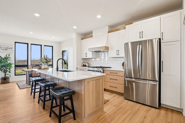 18866 Silo Court, Shafer, MN 55074