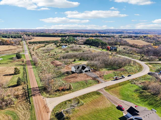 18866 Silo Court, Shafer, MN 55074
