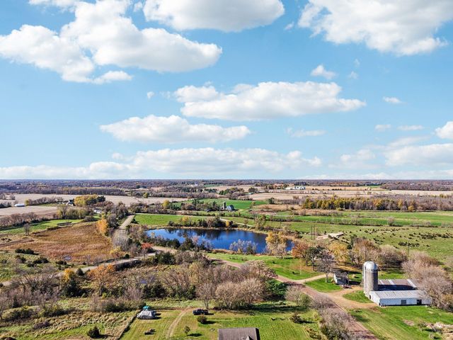 18866 Silo Court, Shafer, MN 55074