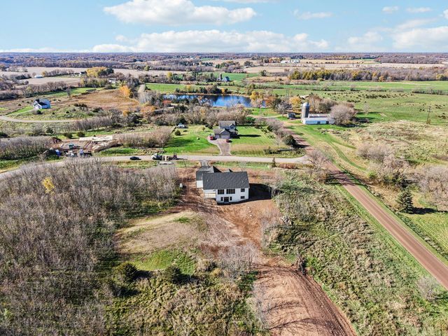 18866 Silo Court, Shafer, MN 55074