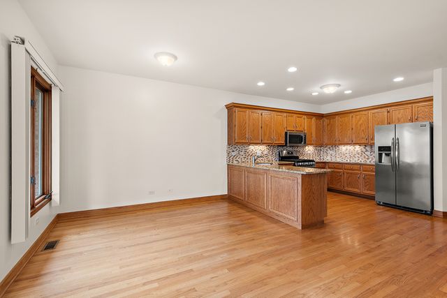 16733 Summercrest Avenue, Orland Park, IL 60467