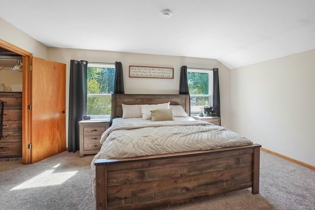 W2408 Julianne STREET, Oconomowoc, WI 53066