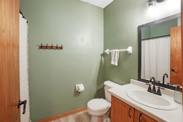 W2408 Julianne STREET, Oconomowoc, WI 53066