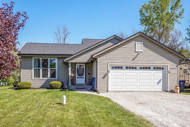 W2408 Julianne STREET, Oconomowoc, WI 53066