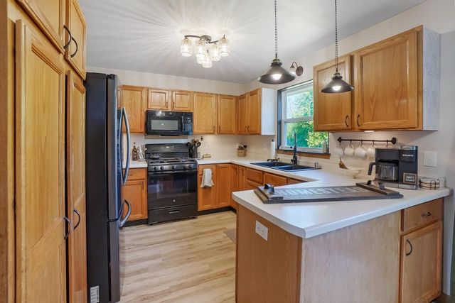 W2408 Julianne STREET, Oconomowoc, WI 53066
