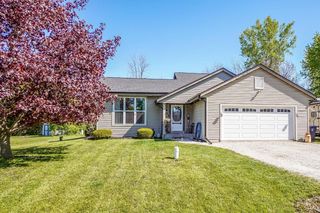 W2408 Julianne STREET, Oconomowoc, WI 53066