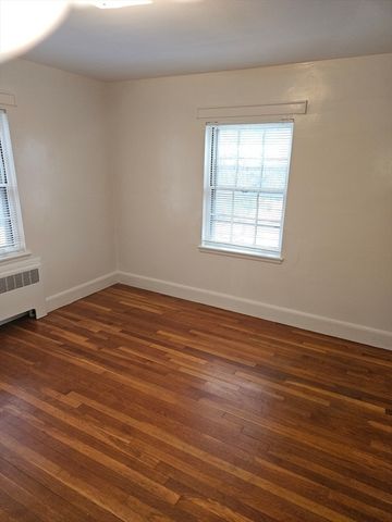 24 Aldrich 2, Watertown, MA 02472