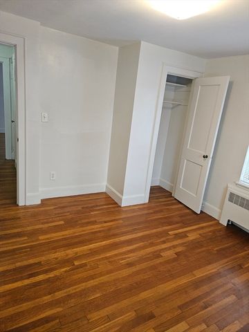 24 Aldrich 2, Watertown, MA 02472