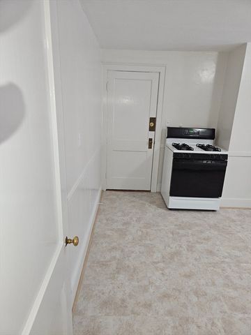 24 Aldrich 2, Watertown, MA 02472