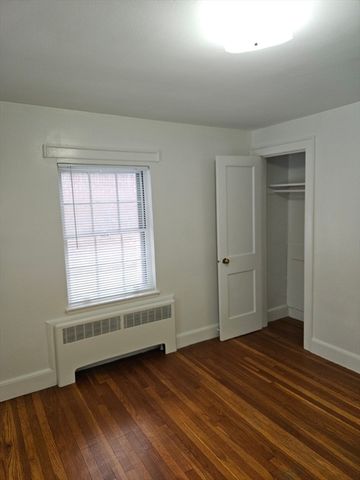 24 Aldrich 2, Watertown, MA 02472