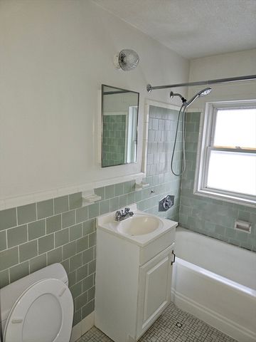 24 Aldrich 2, Watertown, MA 02472