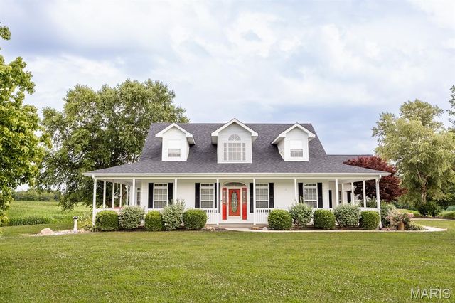14218 Schuster Road, Pocahontas, IL 62275