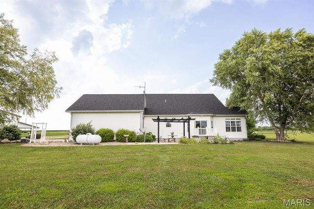 14218 Schuster Road, Pocahontas, IL 62275
